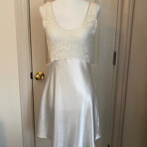 Vintage VICTORIA'S SECRET Ivory Satin & Lace Tank Nightgown Chemise Sz S